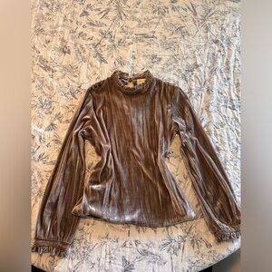 Melló Day velvet top